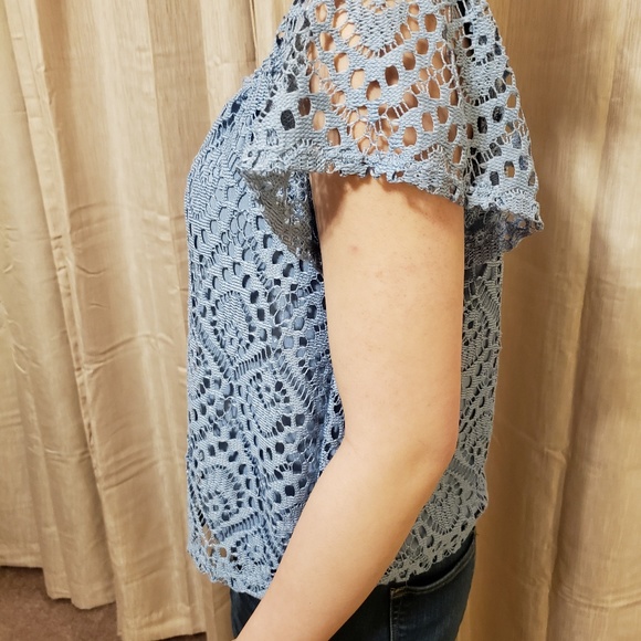 No Comment dainty blouse - Picture 2 of 5